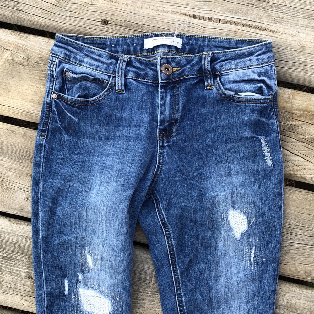 Eighty-Two Denim Distressed Jeans - Picture 4 of 10